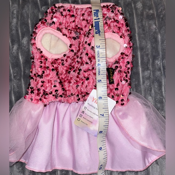 YIKEYO DOG DRESS I THINK A SMALL DOG BUT NOT A MINIATURE SEE MEASUREMENTS. - Picture 6 of 8